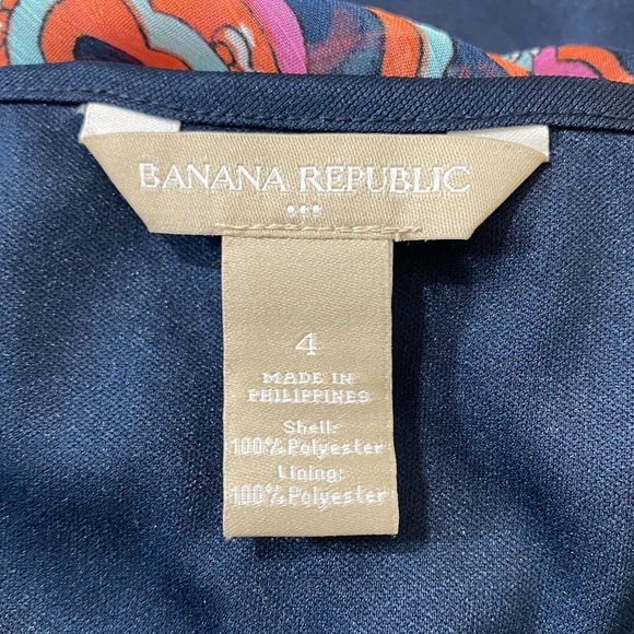 Banana Republic || Woman’s long sleeve button down Dress size 4 - Picture 9 of 9